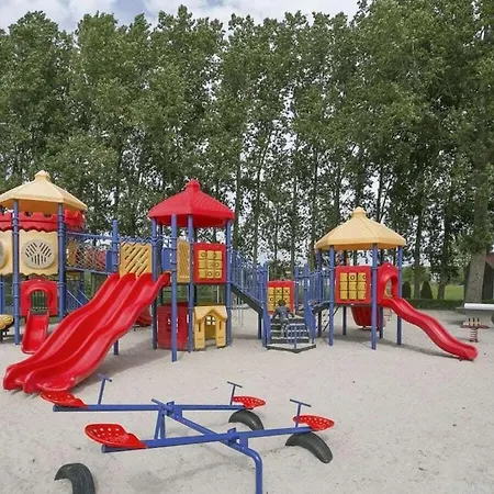 In With 1 Bedroom Дом отдыха