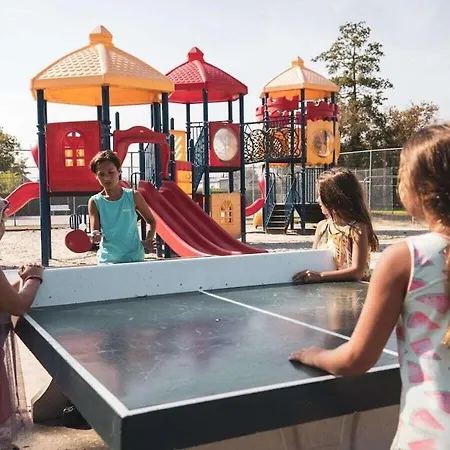 Feriehus In With 1 Bedroom Wervershoof