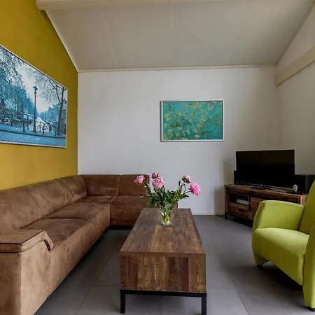 In With 1 Bedroom Дом отдыха
