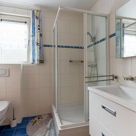 In With 1 Bedroom *